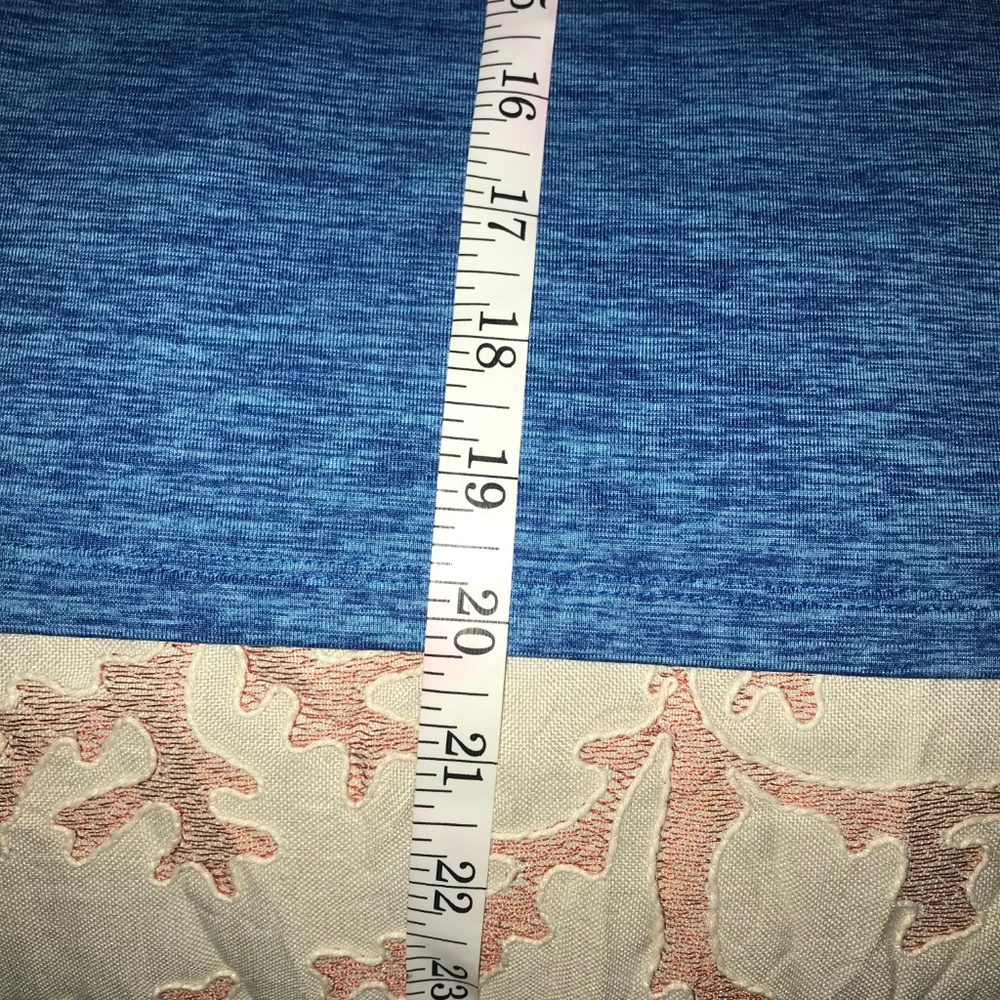Compression like Reebok shirt - Picture 3 of 8